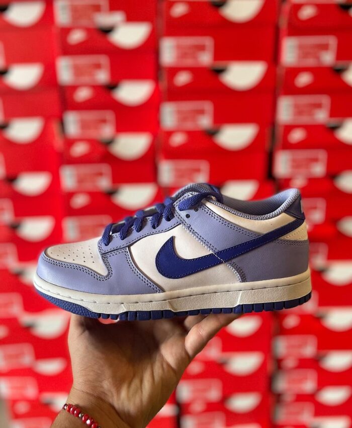 Nike sneakers Pallets - Image 2